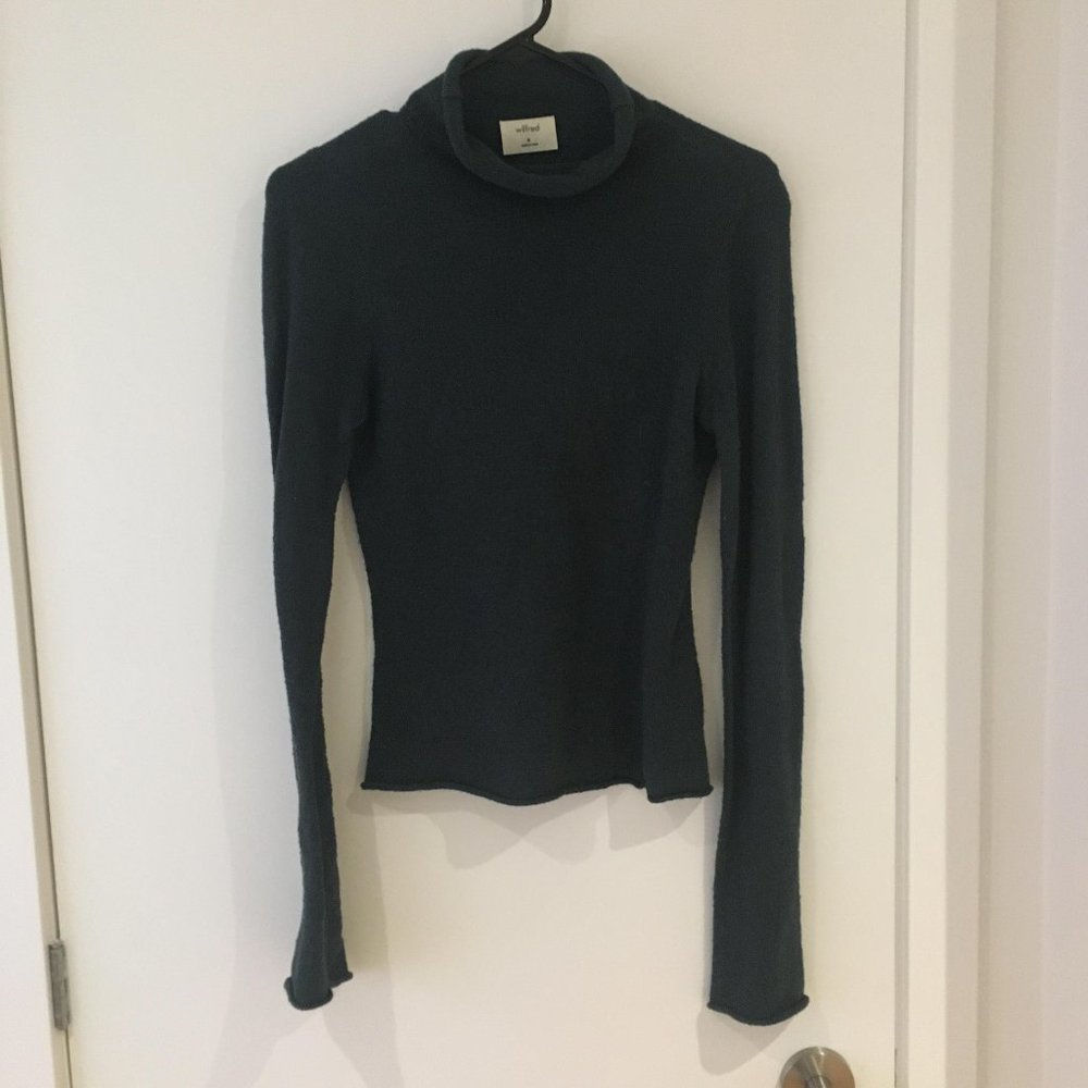 Aritzia (Wilfred) forest green turtleneck